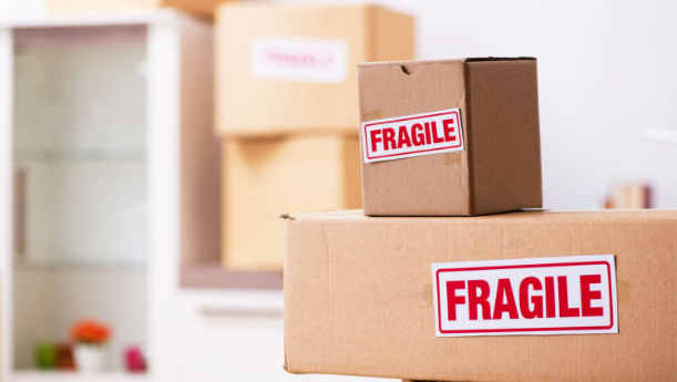How to Pack Glass Shelves for Moving